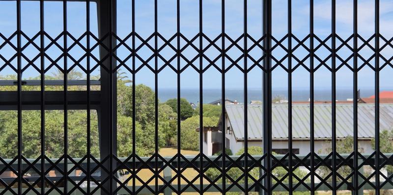 5 Bedroom Property for Sale in Franskraal Western Cape